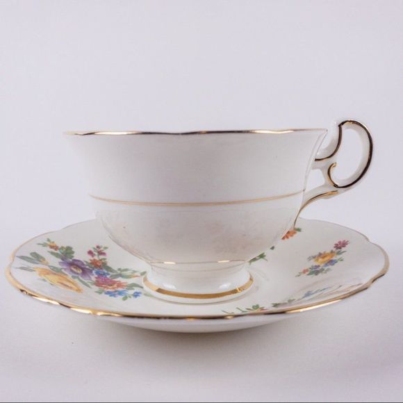 Rare Adderley Bone China Tea Cup made in England - Picture 2 of 9